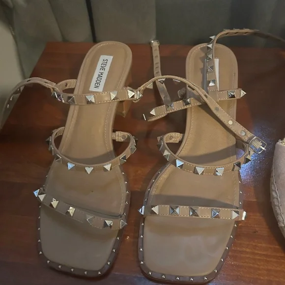 Steve Madden Sandals size 10 - Picture 1 of 9